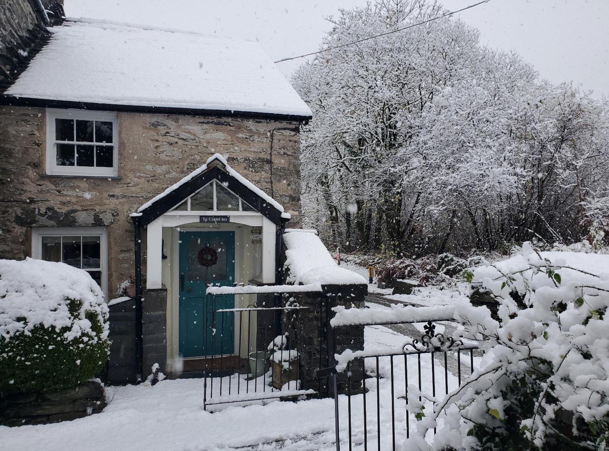 Ty Capel Isa Villa Blaenau Ffestiniog Exterior photo